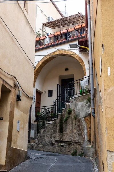 Enge Gasse Der Altstadt Von Agrigent Sizilien Italien — Stockfoto