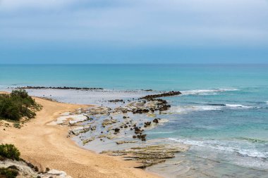 Scala dei Turchi plajı veya Türklerin Merdiveni veya Türk Merdivenleri, İtalya 'nın Sicilya kentindeki Realmonte sahilinde marl tarafından oluşturulan kayalık uçurum.