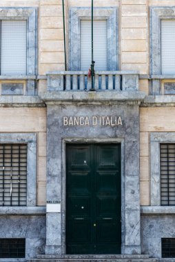 Marsala, İtalya - 11 Mayıs 2023: Eski Marsala, Trapani, Sicilya, İtalya 'daki Banca Italia bankasının cephesi ve işareti