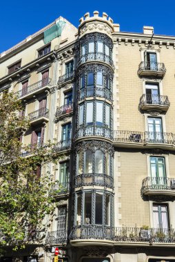 Barselona, Katalonya, İspanya 'da Modernist tarzı bir binanın cephesi