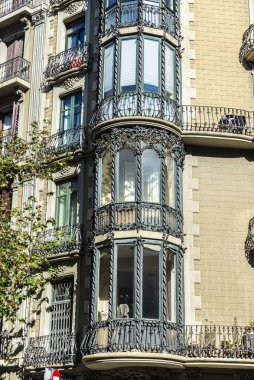 Barselona, Katalonya, İspanya 'da Modernist tarzı bir binanın cephesi