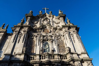 Oporto veya Porto, Portekiz 'deki Carmo Kilisesi cephesi