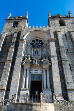 Porto Katedrali cephesi, Romanesque, Gotik ve Barok tarzı, Oporto, Portekiz