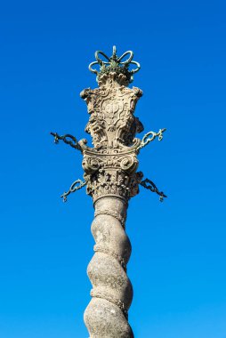 Portekiz, Oporto 'daki katedralin yanında Pillory veya Pelourinho do Porto manzarası