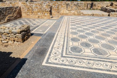Kosta Brava, Girona, Katalonya, İspanya 'daki Ruines d Empuries, Roma ve Yunan harabelerinde mozaik