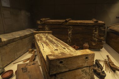 Torino, İtalya - 24 Kasım 2024: Egizio Müzesi 'nde Mısır Sarcophagus Müzesi veya Torin veya Torino, Piedmont, İtalya