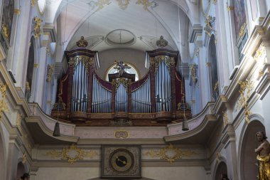 Almanya, Münih 'teki Aziz Peter Kilisesi' nin boru orgu.