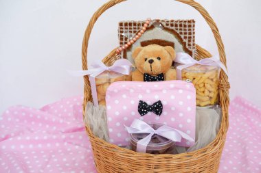 Arka plan olarak güzel bir hediye sepeti