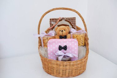 Arka plan olarak güzel bir hediye sepeti