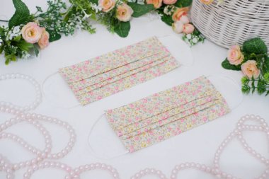 Arka plan olarak güzel desenli maskeler