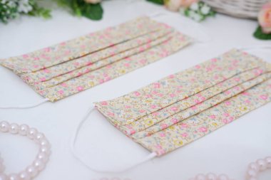 Arka plan olarak güzel desenli maskeler