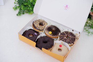 Lezzetli katmanları olan çörekler.