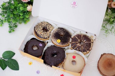 Lezzetli katmanları olan çörekler.