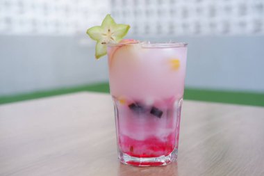 Arka plan olarak taze meyve içeceği