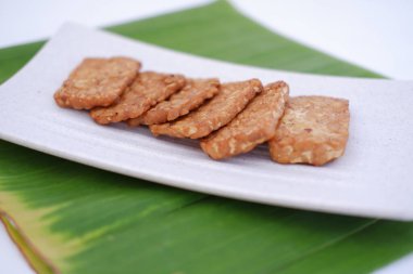 Tempe Goreng Endonezya vejetaryen yemeklerini kızarttı.