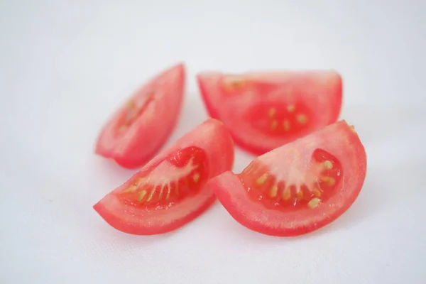 Pomodori Sfondo Bianco Fette Pomodori — Foto Stock
