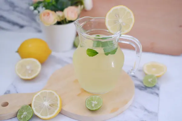 Lemonade Fresh Lemon Mint Leaves White Background — Stock Photo, Image