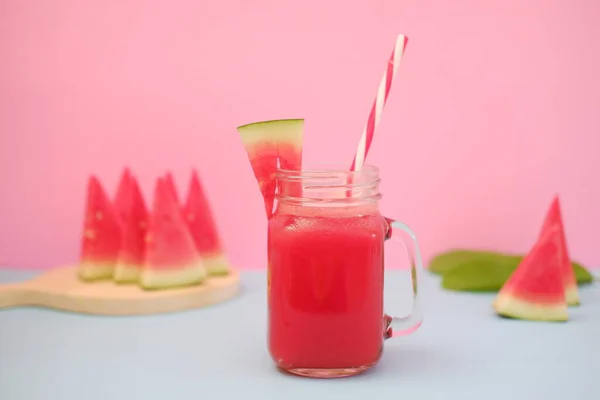 Vattenmelonsmoothie Glasburk Med Sugrör Som Bakgrund — Stockfoto