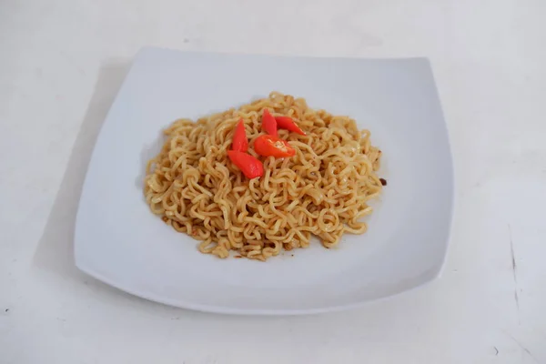 Instant Noodle Chili White Plate White Background — Stock Photo, Image