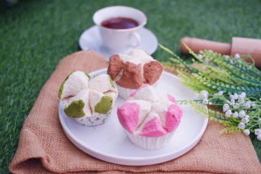 Bolu kukus Endonezya 'nın geleneksel sünger keki.