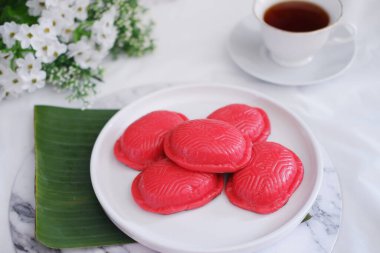 Kue ku, kue tok, ya da kırmızı kaplumbağa keki, Endonezya 'da geleneksel pasta