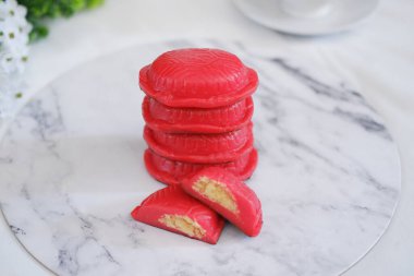 Kue ku, kue tok, ya da kırmızı kaplumbağa keki, Endonezya 'da geleneksel pasta