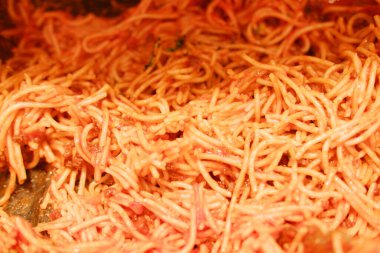 Domates soslu spagettiyi kapatıyoruz..