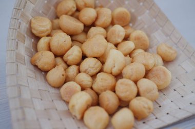 Endonezya 'dan geleneksel bir pasta, adı 