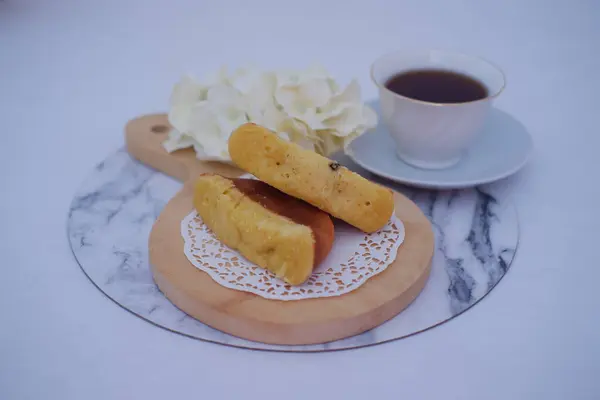 Geleneksel Tatlıların Basitliğinin Tadını Çıkarıyorum