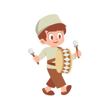 Davul çalarken geleneksel İslami kıyafetler giyen neşeli genç bir çocuk.