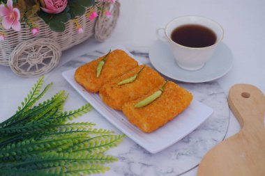 Lezzetli Endonezya Risolleri ve Çay