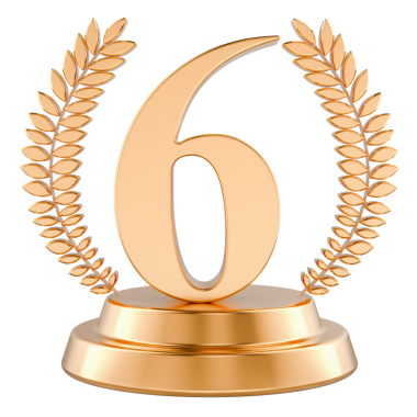 Altıncı sırada, altın kupa, şeffaf arkaplanda 3 boyutlu izole edilmiş.