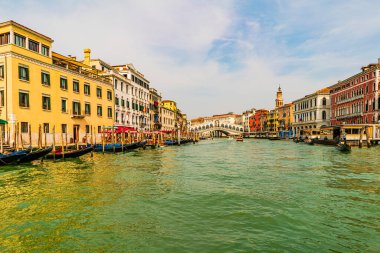 Venedik'teki Grand Canal ve Rialto Köprüsü, İtalya