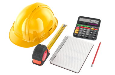 İnşaat planı, konsept. Hesap makinesi, mezura, spiral defter ve kalemle sarı kasklı. Şeffaf arkaplanda 3B görüntüleme izole edildi