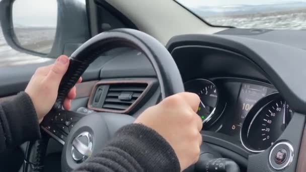 Close Man Hands Steering Wheel Man Driving Car Driving Highway — 图库视频影像