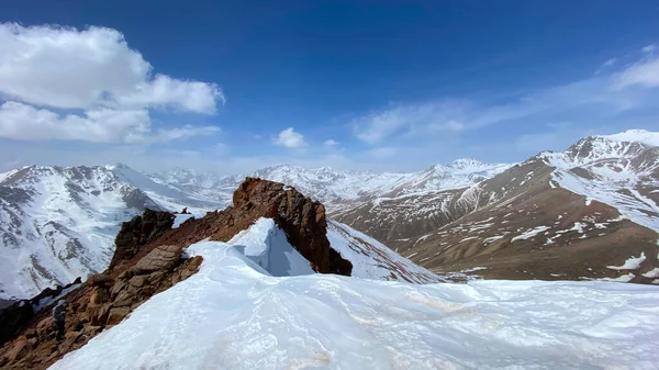 Vista Aérea Incrível Picos Montanha Cobertos Neve Paisagem Montesa Céu — Fotografia de Stock