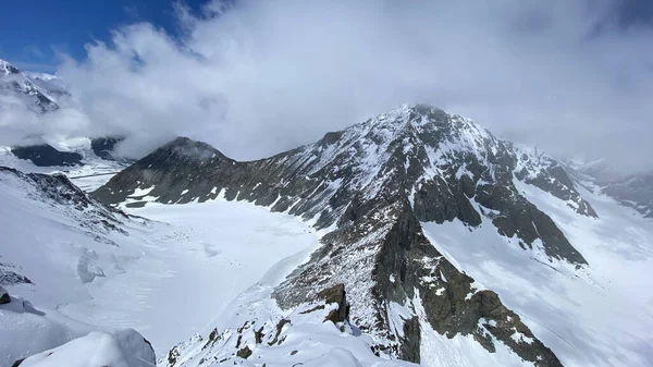 Vista Aérea Cordilheiras Colinas Picos Escalar Monte Belukha Altai Mountains — Fotografia de Stock