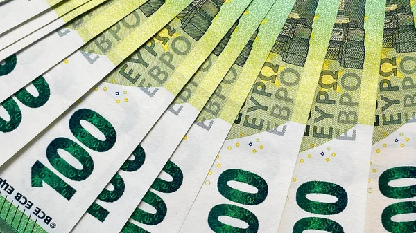 Euの単一通貨 ビジネス 100ユーロ紙幣が廃止された 100ユーロの現金紙幣 ヨーロッパ通貨 お金の背景について — ストック写真