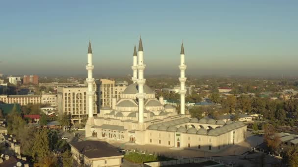 Крупнейшее Исламское Религиозное Здание Центральной Азии Одна Главных Достопримечательностей Бишкека — стоковое видео