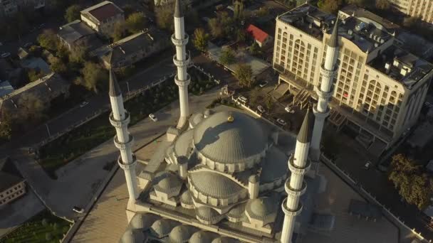 Draufsicht Auf Die Zentralmoschee Von Bischkek Die Größte Moschee Zentralasiens — Stockvideo