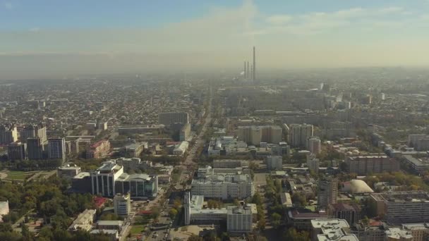 Widok Lotu Ptaka Miasto Bishkek Zanieczyszczone Powietrze Budynki Wieżowców Różne — Wideo stockowe