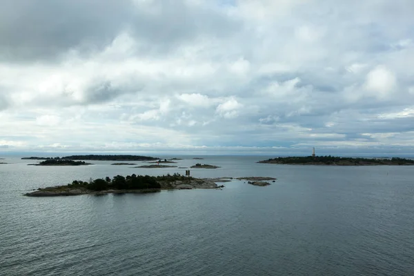 Утренний Вид Маяком Одном Многочисленных Небольших Островов Рядом Хельсинки Финляндия — стоковое фото