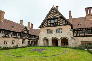 Ünlü Potsdam Konferansı 'nın yapıldığı yerde bir yıldızlı ana meydan (Almanya).