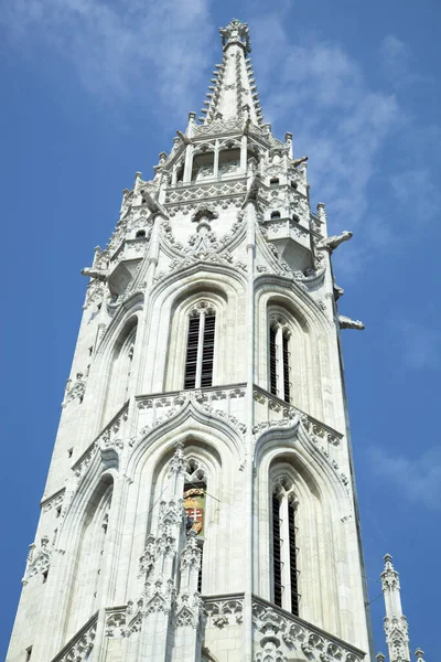 Belangrijkste Torenspits Van 14E Eeuwse Historische Koning Matthias Kerk Boedapest — Stockfoto