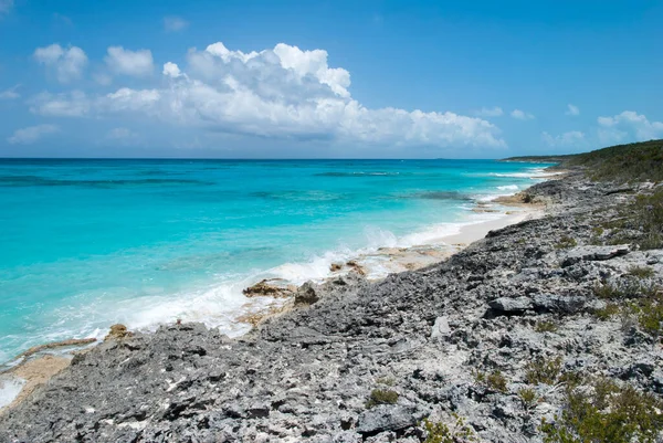 Vue Panoramique Des Vagues Couleur Turquoise Rivage Rocheux Sur Île — Photo