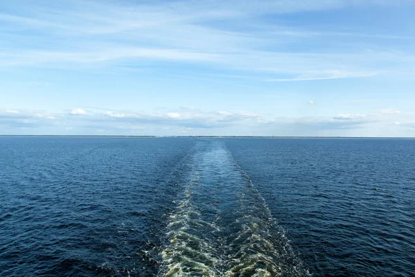 Ferry Ship Leaving Riga City Traveling Gulf Riga Latvia — Stock Photo, Image
