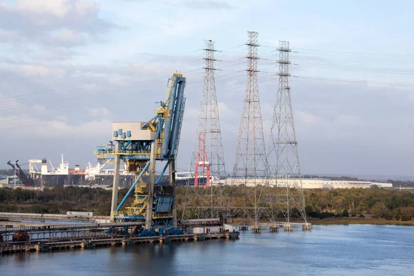 Kranen Och Tre Elektriska Torn Vid Johns River Jacksonville Stadshamn — Stockfoto
