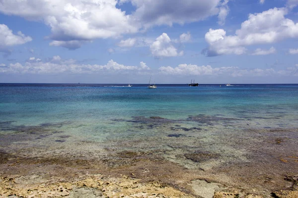 View Rocky Beach Different Boats Passing Background Cozumel Island Mexico — Stock Photo, Image