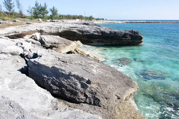 Scenic View Breaking Apart Rocky Coastline Warning Sign Grand Bahama — Stock Photo, Image