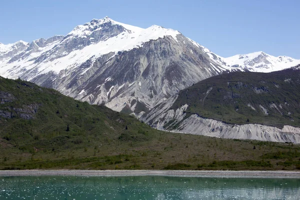 Malebný Pohled Vysoké Zasněžené Hory Národního Parku Glacier Bay Konci — Stock fotografie